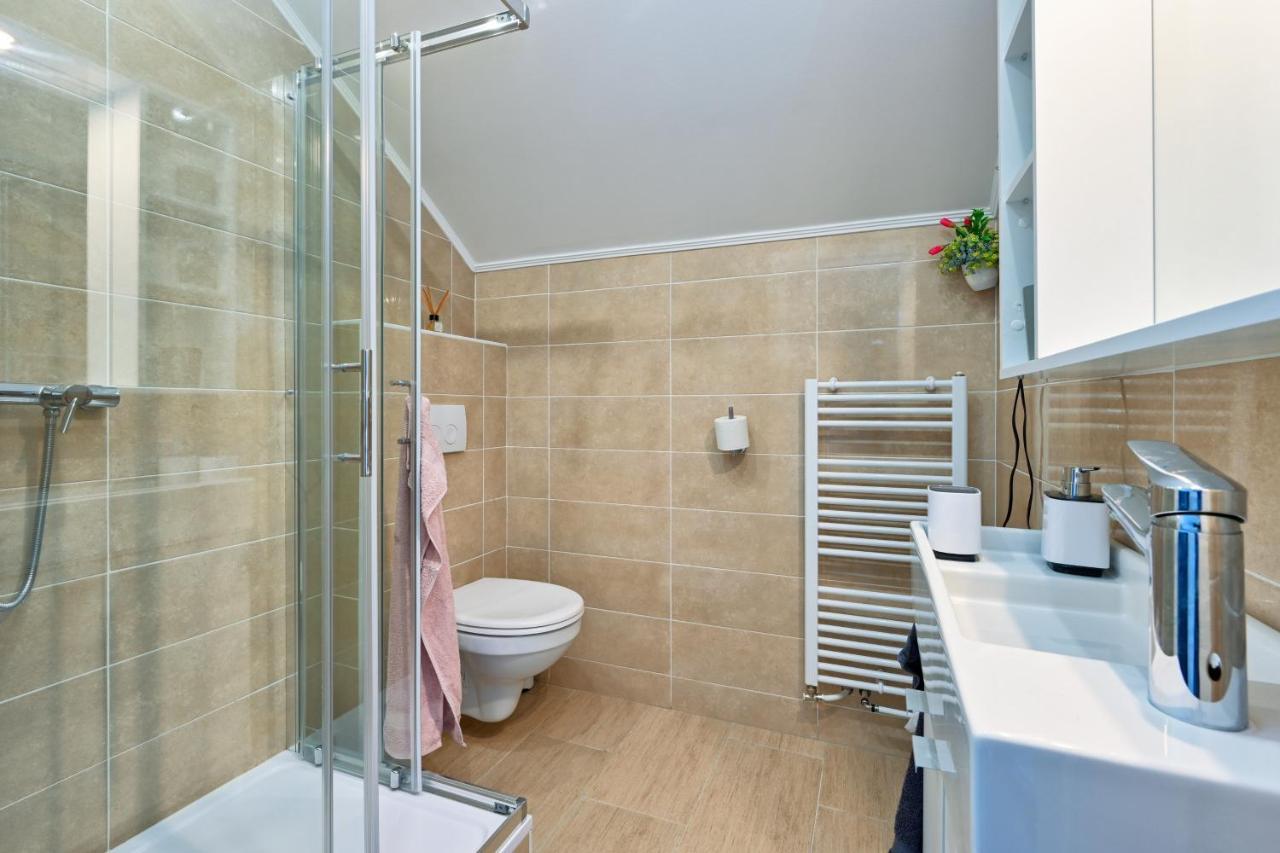 Cvetkova Hiza Sa Jacuzzijem Villa Tuheljske Toplice Dış mekan fotoğraf