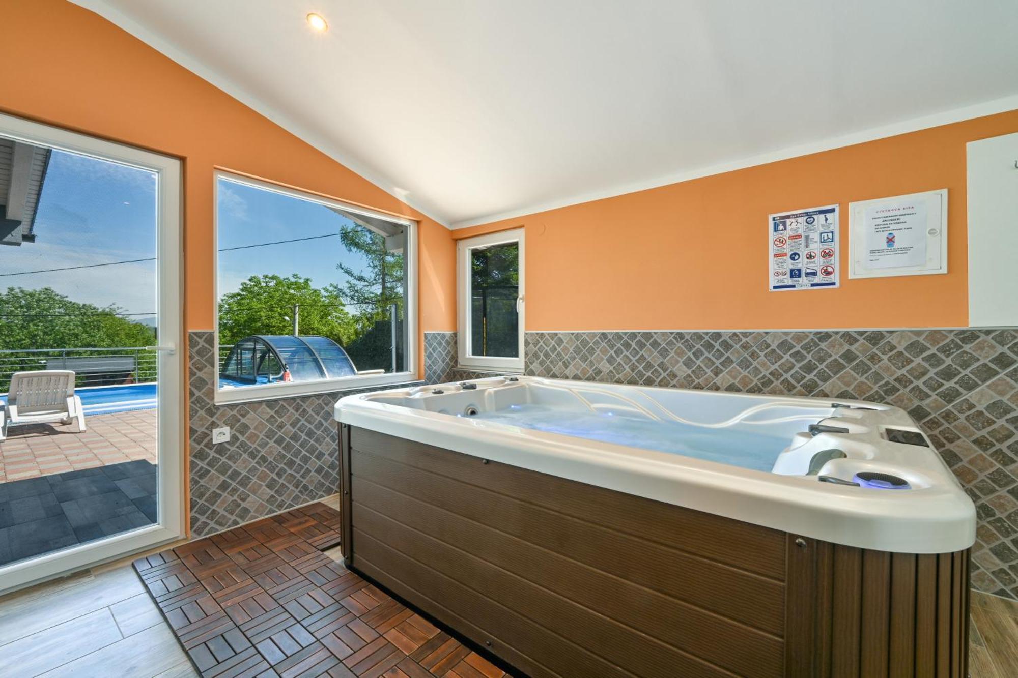 Cvetkova Hiza Sa Jacuzzijem Villa Tuheljske Toplice Dış mekan fotoğraf